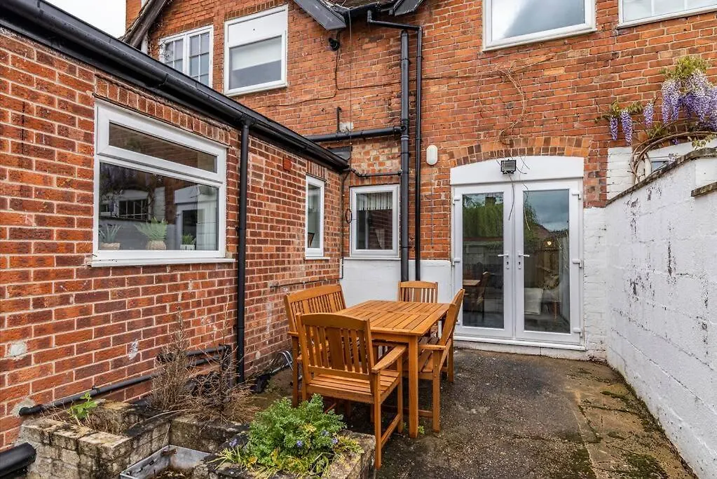 Dovecote House Beeston Private Parking 15Mins From Nottingham City Centre Close To Qmc Hospital