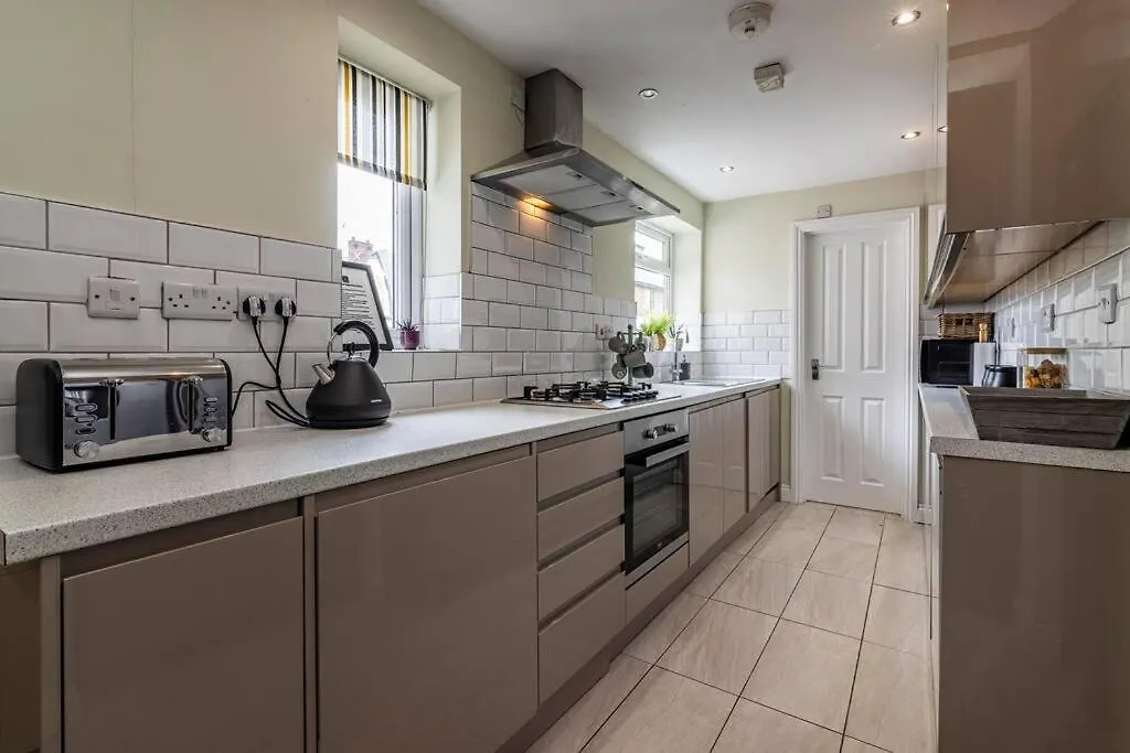 Holiday home Dovecote House Beeston Private Parking 15Mins From Nottingham City Centre Close To Qmc Hospital
